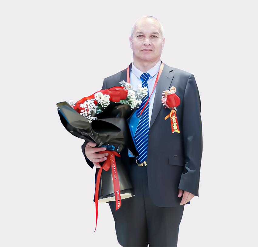 库尔班江·努力.png