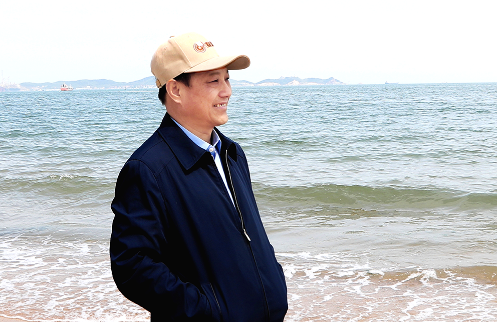 刘敬渭：形象照.png